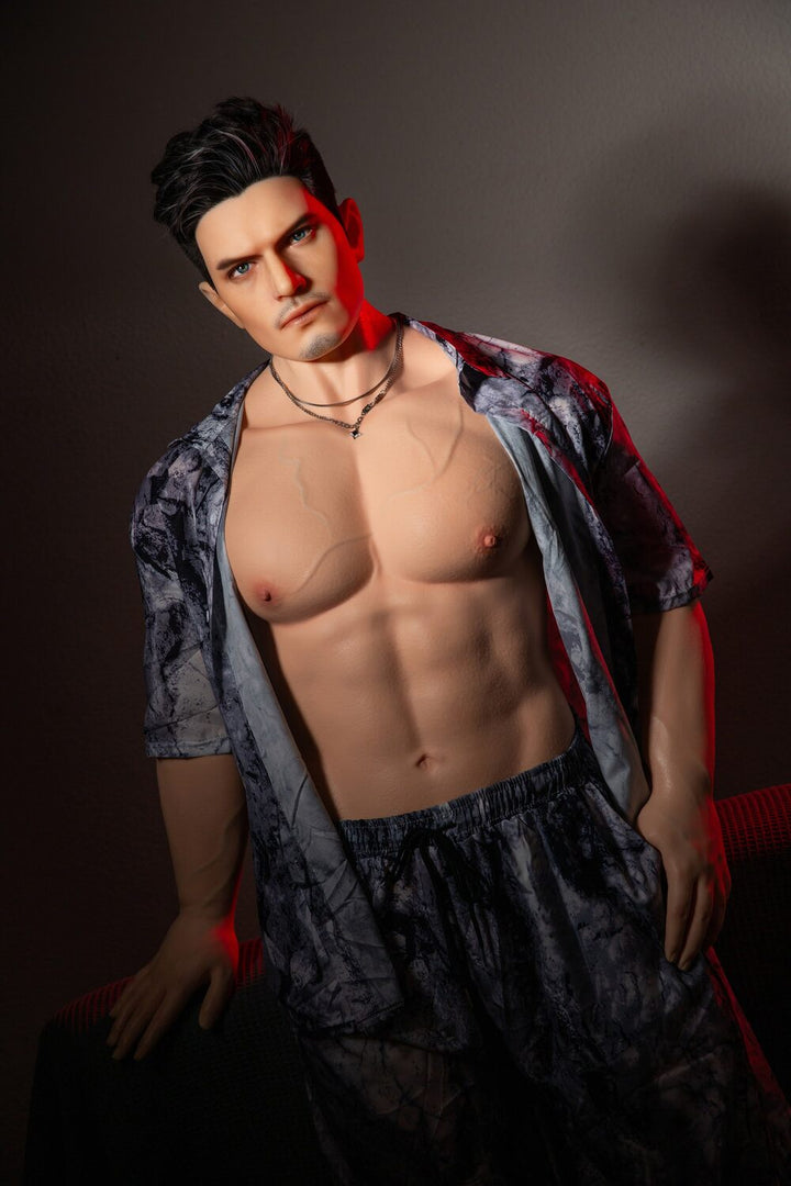 Luca | Premium Male Companion